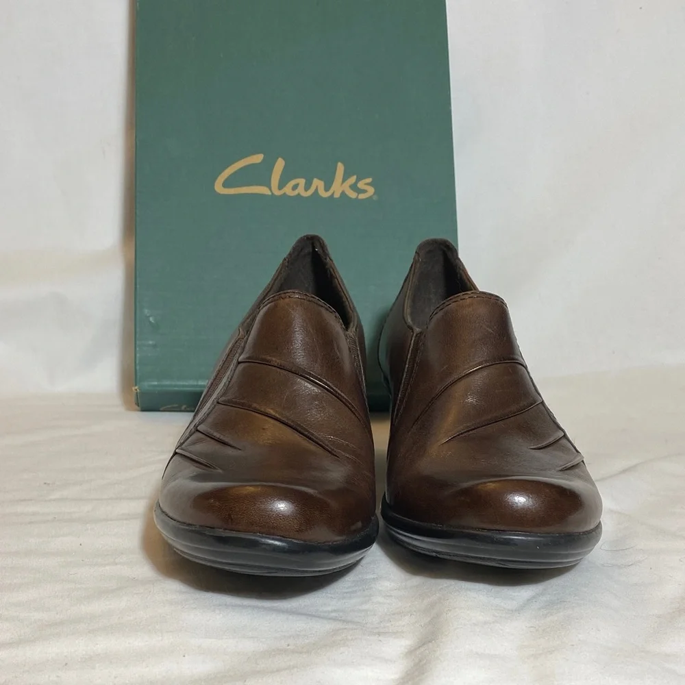 Clark’s Partridge Brown Leather heeled slip-on shoes - Women-7.5M NWT - Picture 4 of 12